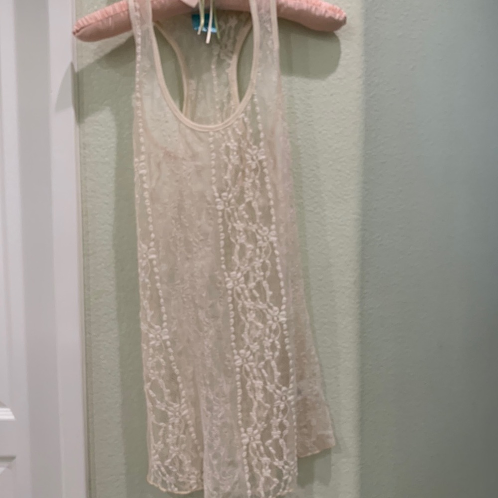 h. i. p. Sleeveless top